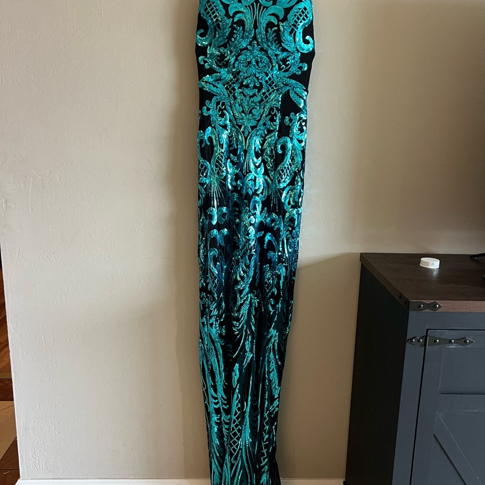 Elegant Black and Teal Evening Gown